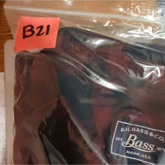 G.H. Bass & Co. Dark Red Checkered Button Up Shirt Size XL - Picture 8 of 8